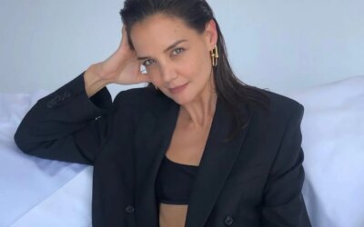 Tendance romantique : le style de Katie Holmes pour la saison