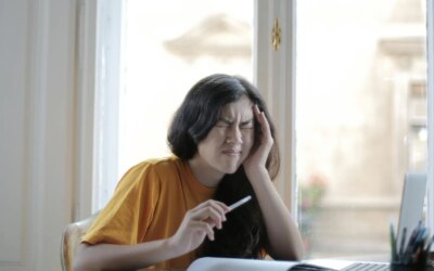 Cortisol élevé : 5 signaux subtils que votre corps envoie