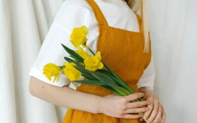 Le tablier renaît : mode ou symbole de rébellion ?