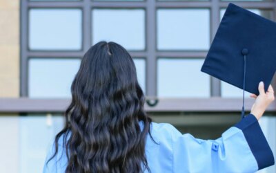 Avocate à 17 ans : une prodige du droit dès 13 ans !
