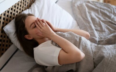 Position idéale pour un sommeil réparateur : conseils essentiels