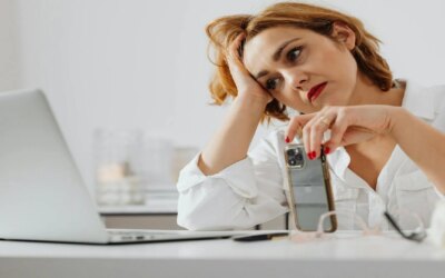 Femme possessive : signes révélateurs et stratégies efficaces