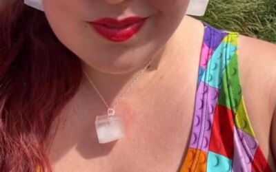 Bijoux en glaçons : la nouvelle tendance estivale qui cool !