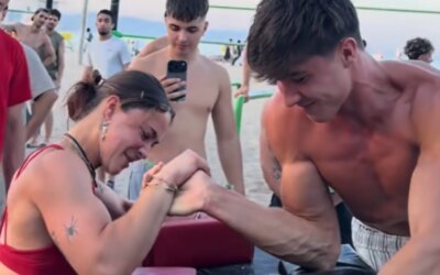 Bataille au bras de fer : une femme choque les internautes !