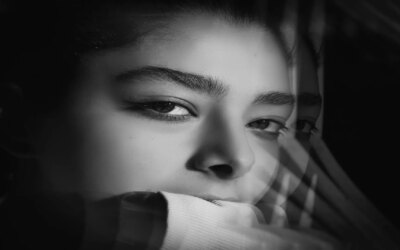 Femmes émotionnellement froides : raisons et perceptions dévoilées