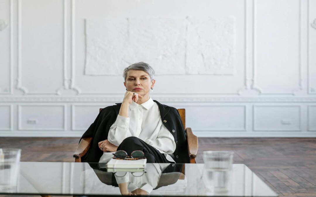 Femme autoritaire : 5 traits marquants à connaître absolument